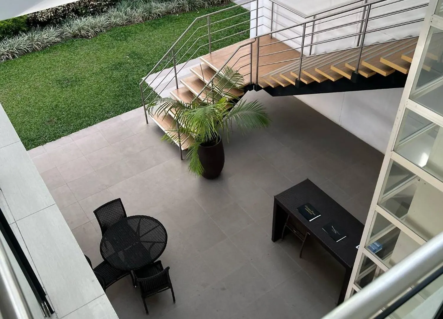 Hotel 1 Bedroom With Balcony In Abreeza Mall Davao City